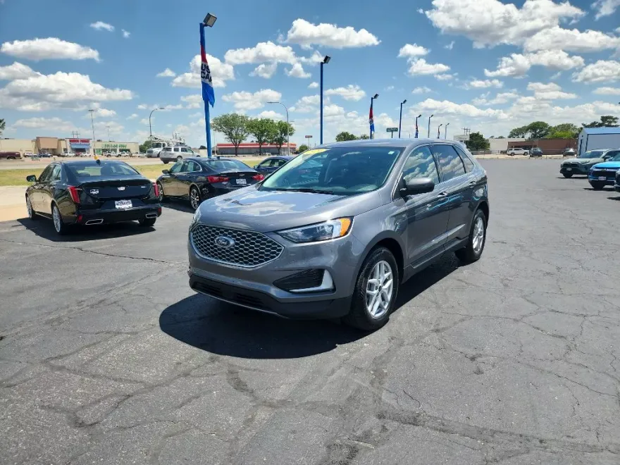 2024 Ford Edge SEL photo 1
