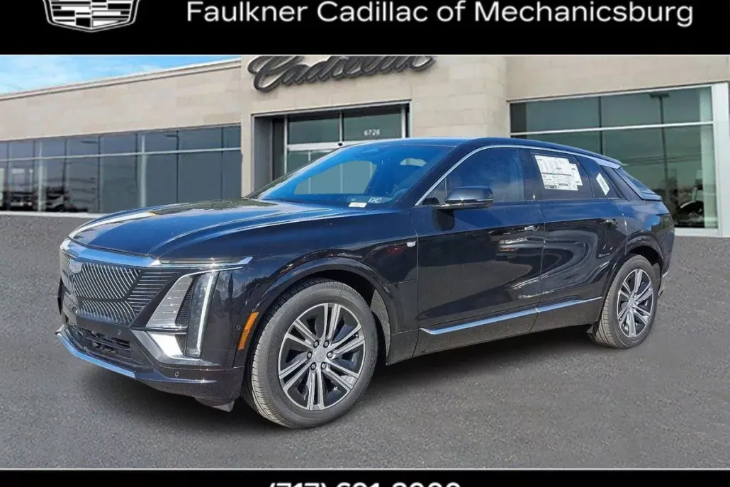2025 Cadillac Lyriq Luxury photo 1
