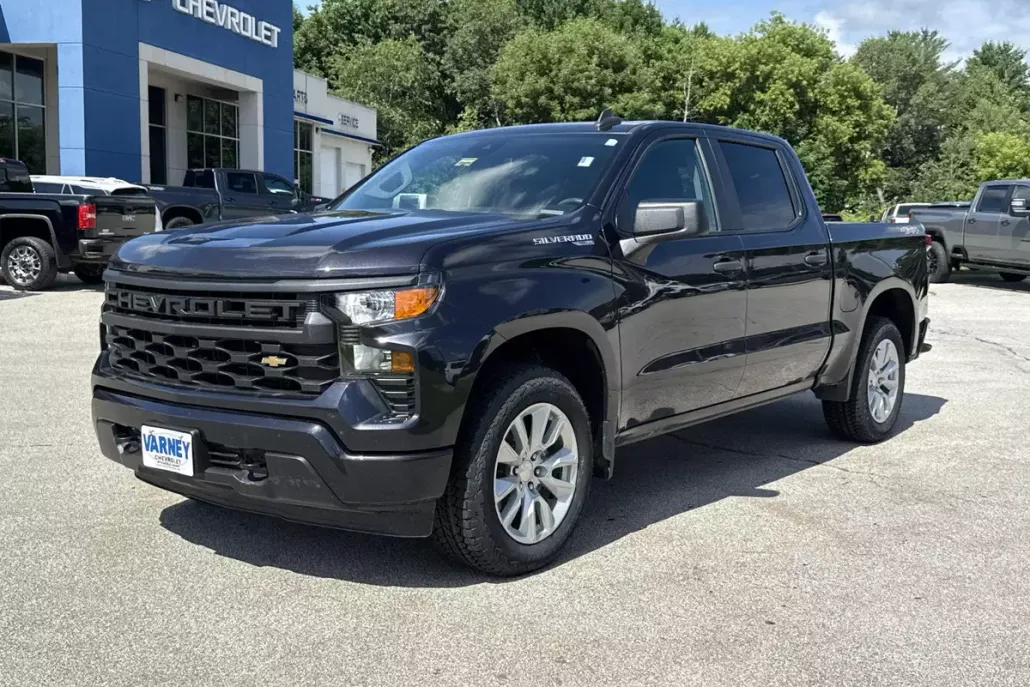 2023 Chevrolet Silverado 1500 Custom photo 1
