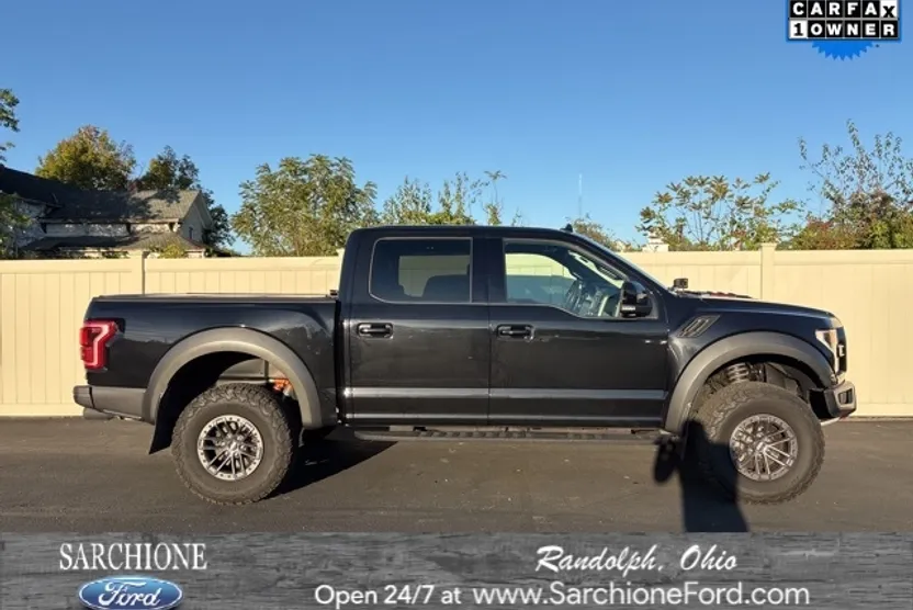 2019 Ford F-150 Raptor photo 1