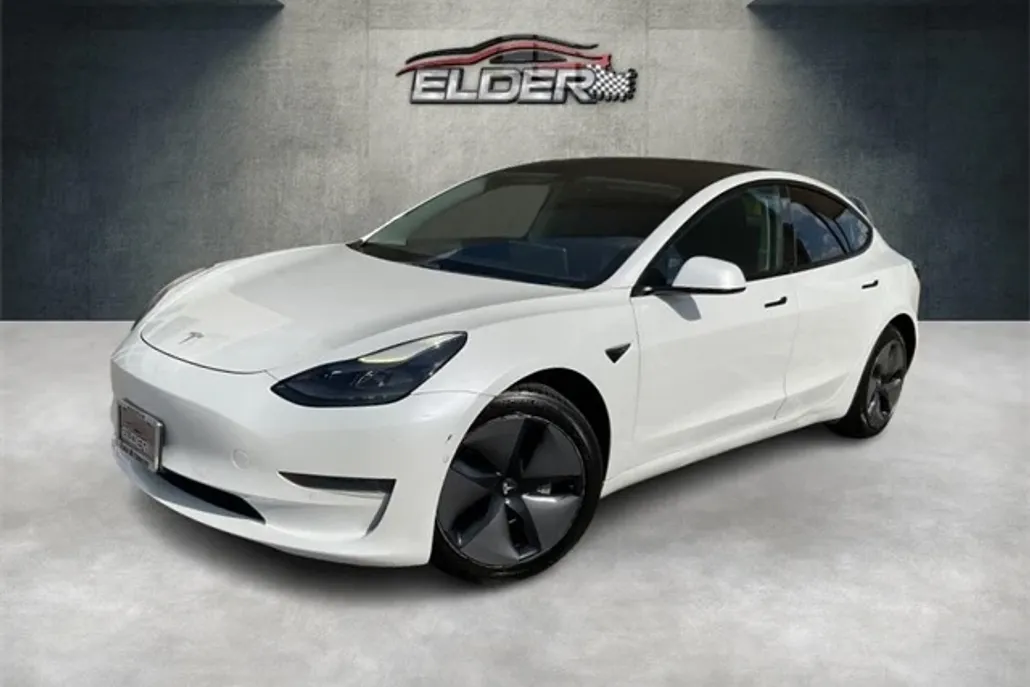 2021 Tesla Model 3 Standard Range Plus photo 1