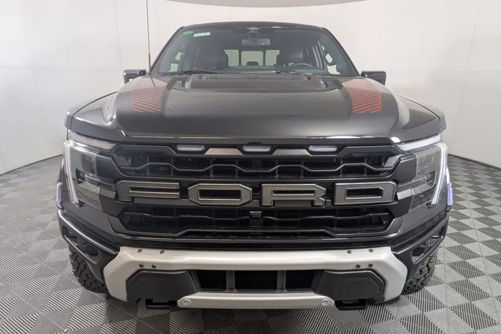 2025 Ford F-150 Raptor photo 1