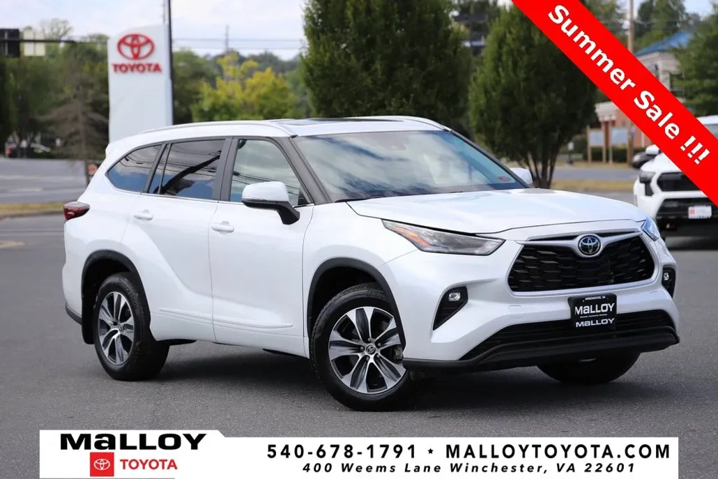 2024 Toyota Highlander XLE photo 1