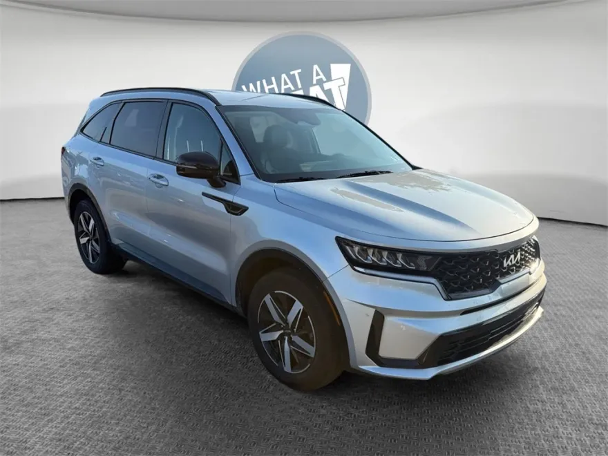 2022 Kia Sorento S photo 1