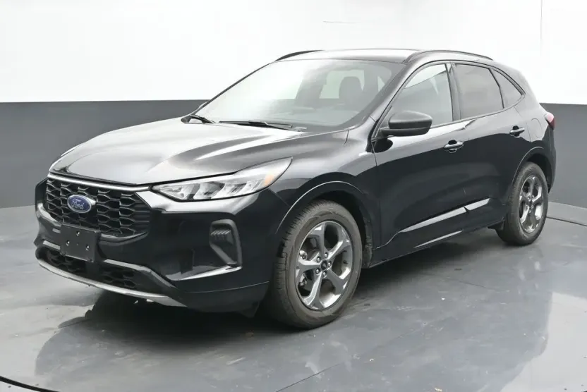 2024 Ford Escape ST-Line photo 1