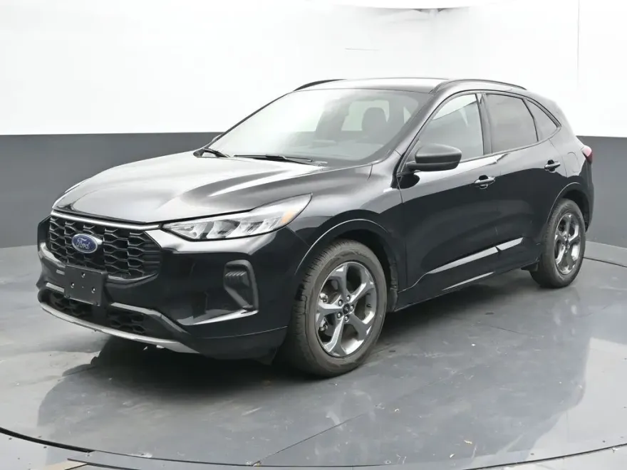 2024 Ford Escape ST-Line photo 1
