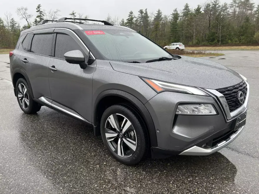 2022 Nissan Rogue Platinum AWD photo 1