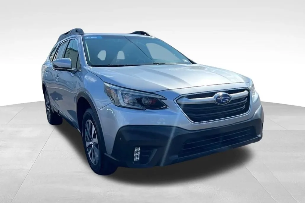 2022 Subaru Outback Premium photo 1