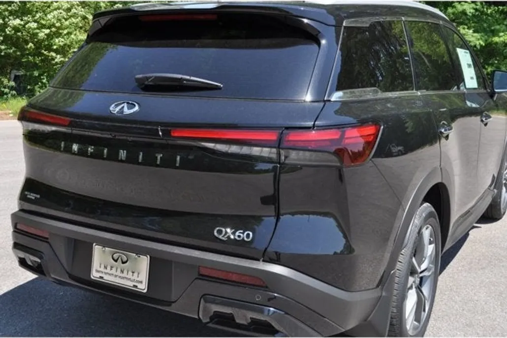 2025 Infiniti QX60 Luxe photo 1