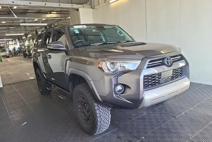 2021 Toyota 4Runner TRD Off-Road Premium photo 1