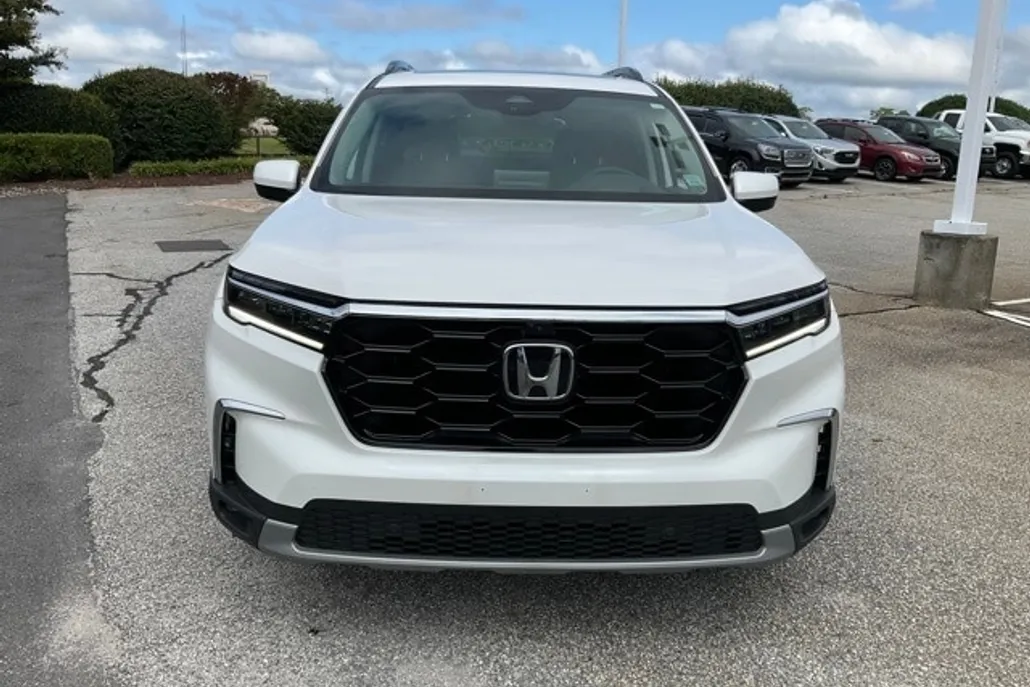 2025 Honda Pilot Elite photo 1