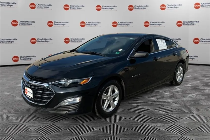 2022 Chevrolet Malibu LS photo 1