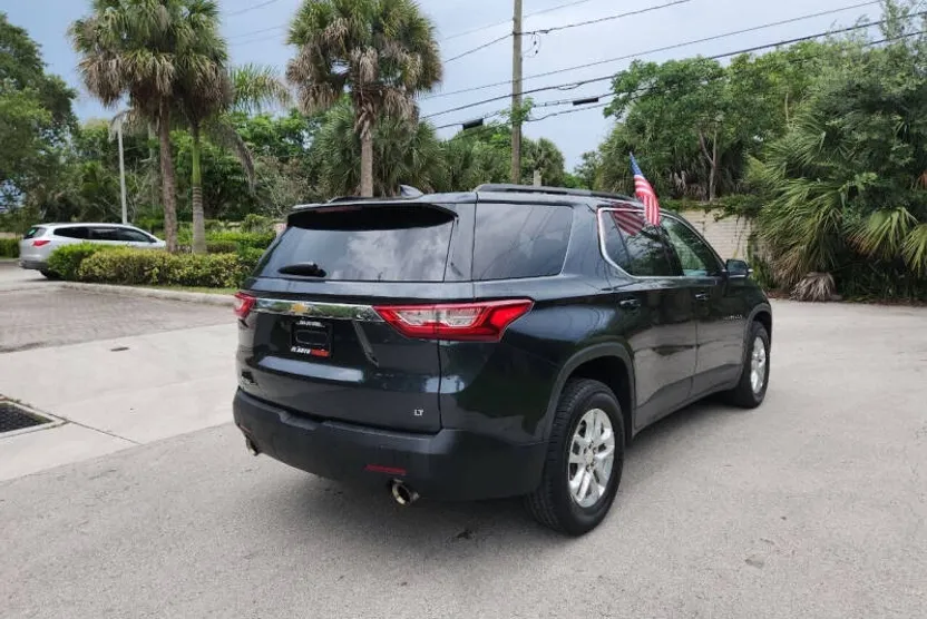 2021 Chevrolet Traverse Cloth photo 1