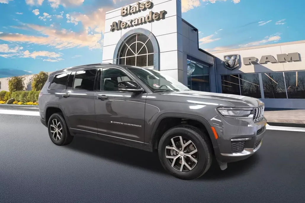 2024 Jeep Grand Cherokee Limited photo 1