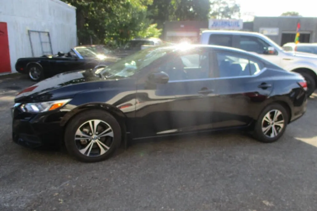 2021 Nissan Sentra SV photo 1