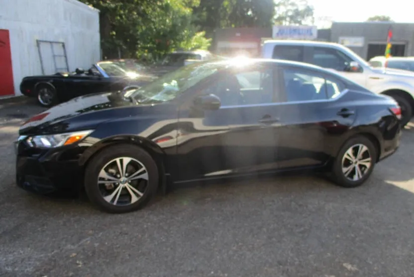 2021 Nissan Sentra SV photo 1