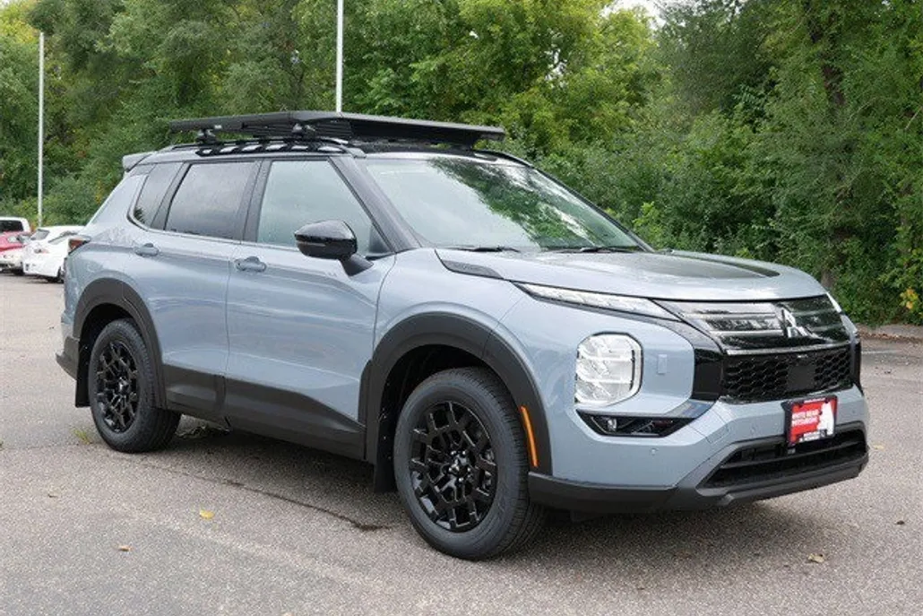 2025 Mitsubishi Outlander SE Ralliart photo 1