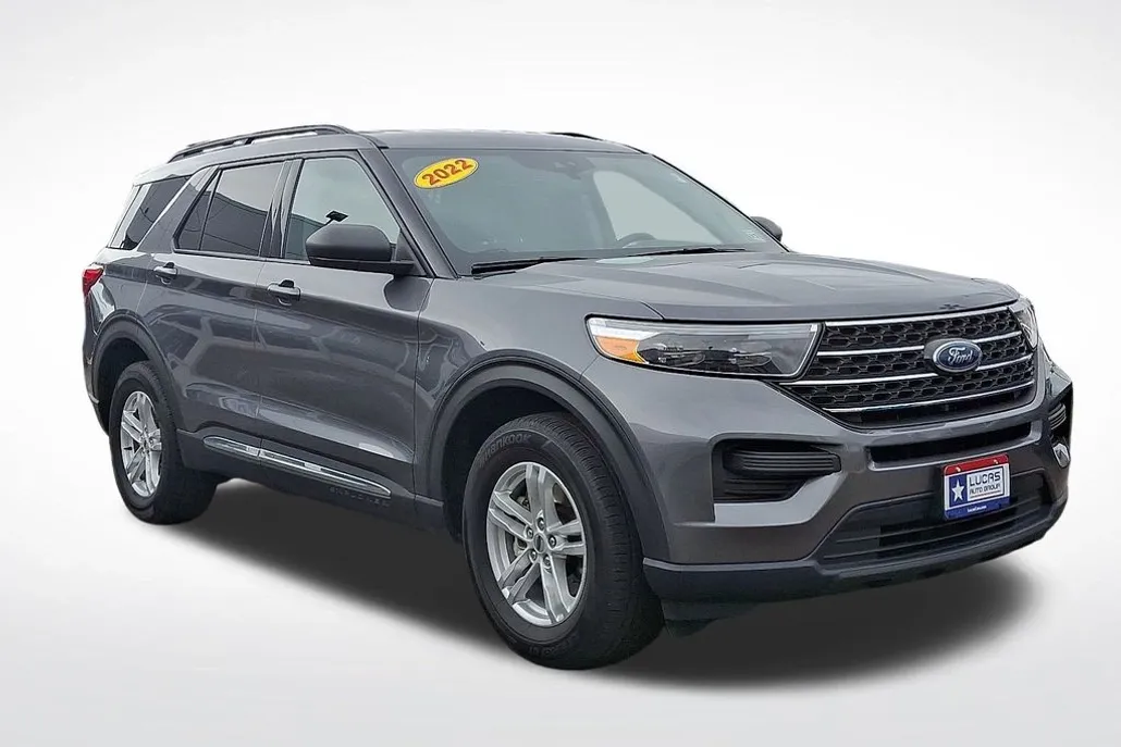 2022 Ford Explorer XLT photo 1