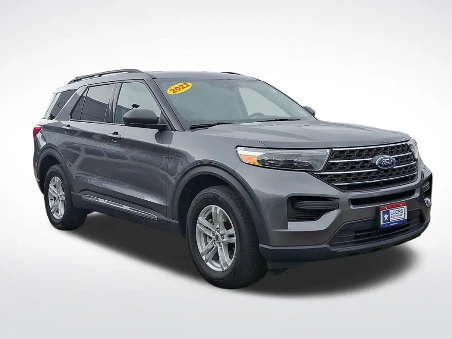 2022 Ford Explorer XLT photo 1
