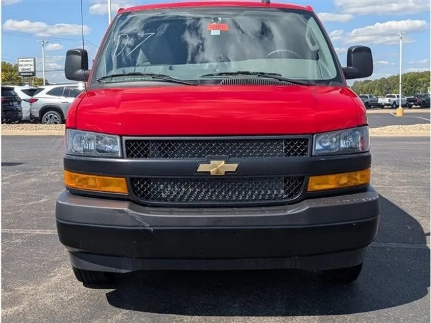 2025 Chevrolet Express Cargo 2500 photo 1