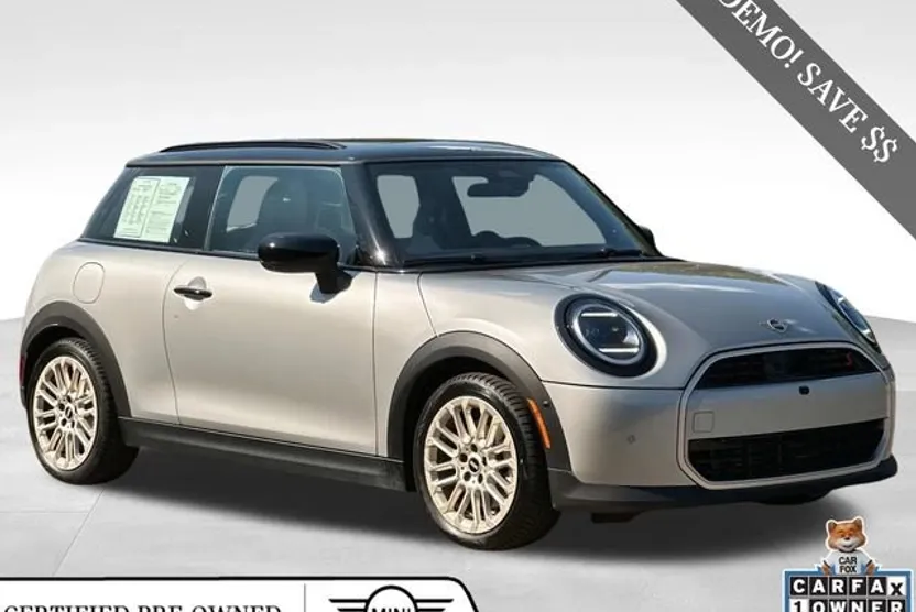 2025 Mini Cooper S Iconic photo 1