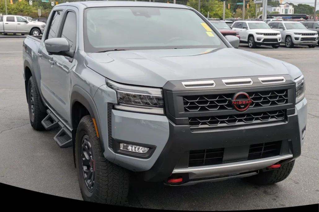 2025 Nissan Frontier PRO-4X photo 1