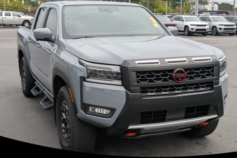 2025 Nissan Frontier PRO-4X photo 1