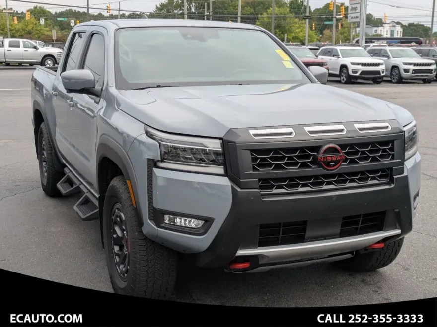 2025 Nissan Frontier PRO-4X photo 1