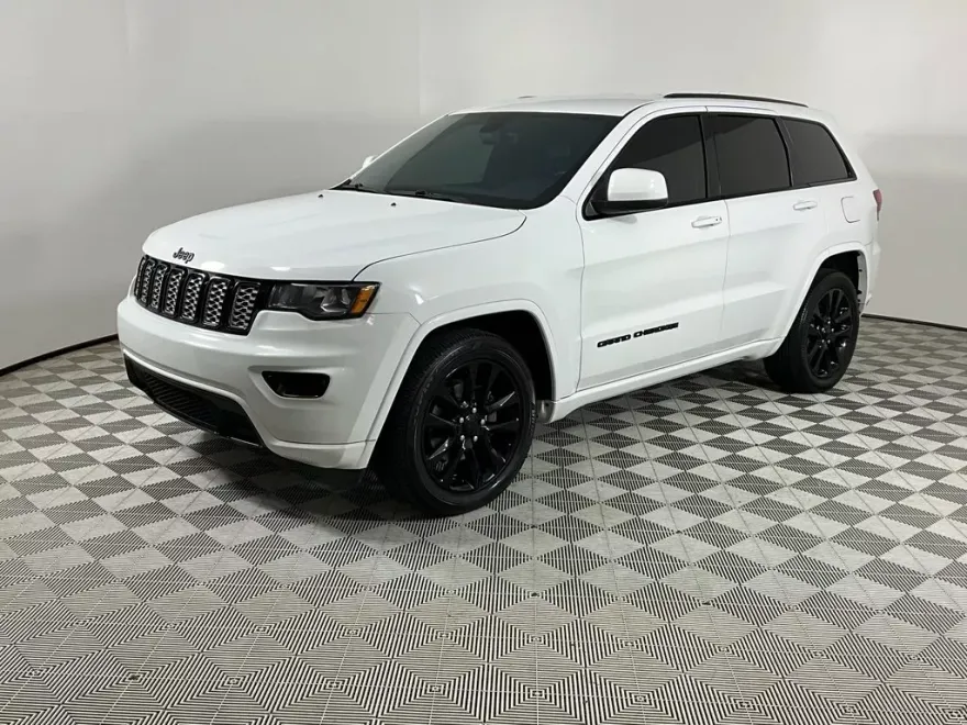 2018 Jeep Grand Cherokee Altitude photo 1