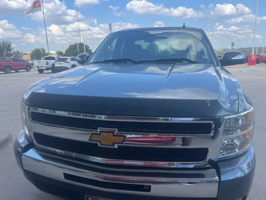 2009 Chevrolet Silverado 1500 LT photo 1