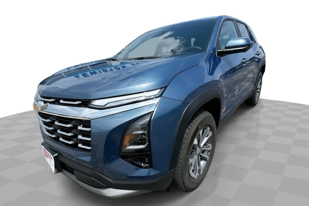 2026 Chevrolet Equinox LT photo 1