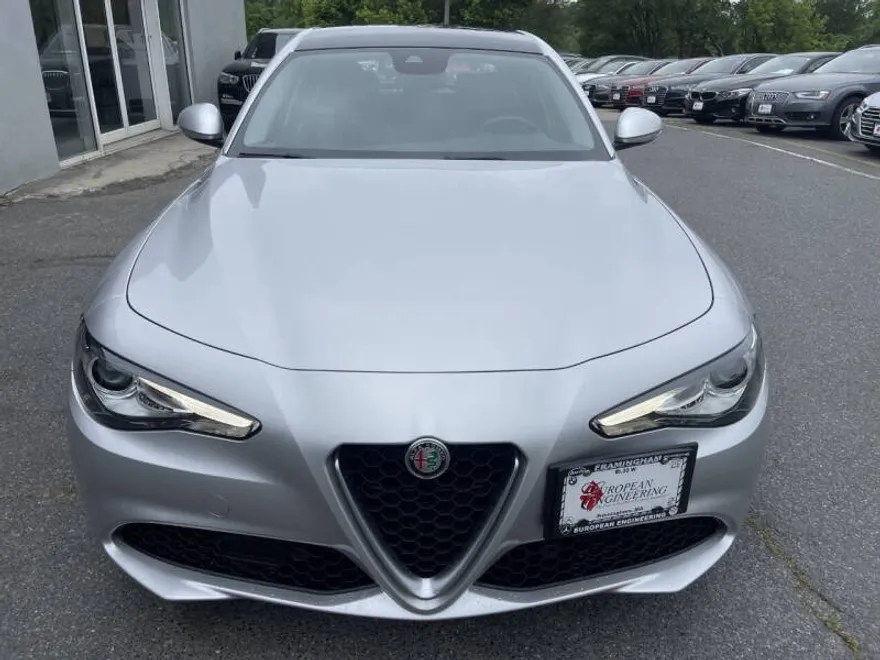 2021 Alfa Romeo Giulia Ti photo 1