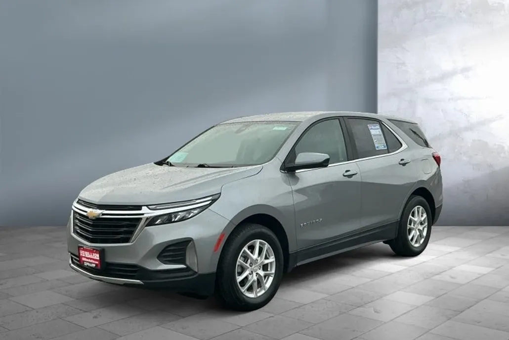 2023 Chevrolet Equinox LT photo 1
