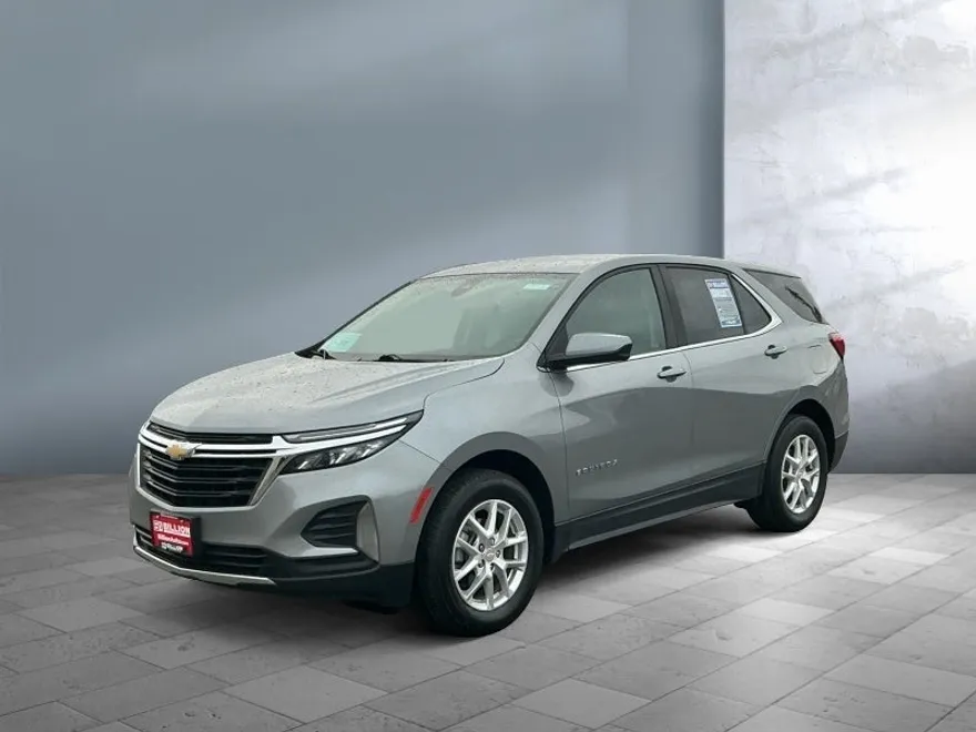 2023 Chevrolet Equinox LT photo 1