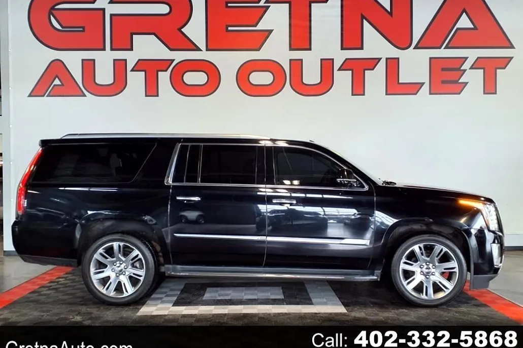 2016 Cadillac Escalade ESV Luxury photo 1