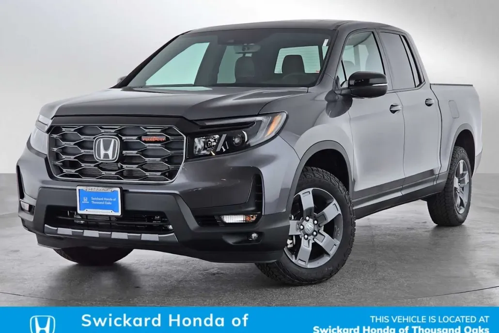 2025 Honda Ridgeline TrailSport photo 1