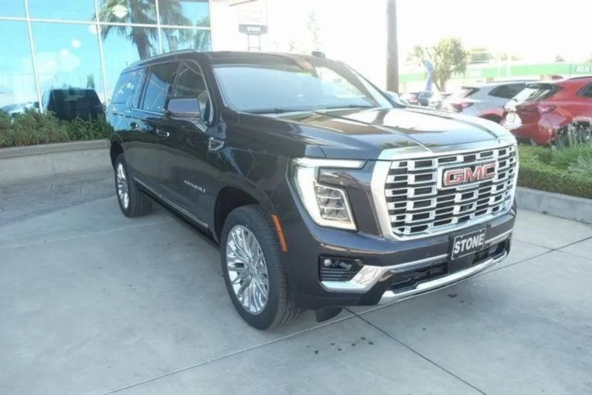 2025 Gmc Yukon XL Denali photo 1
