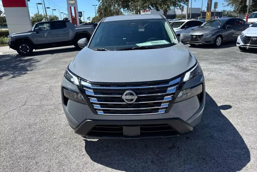 2026 Nissan Rogue SV photo 1