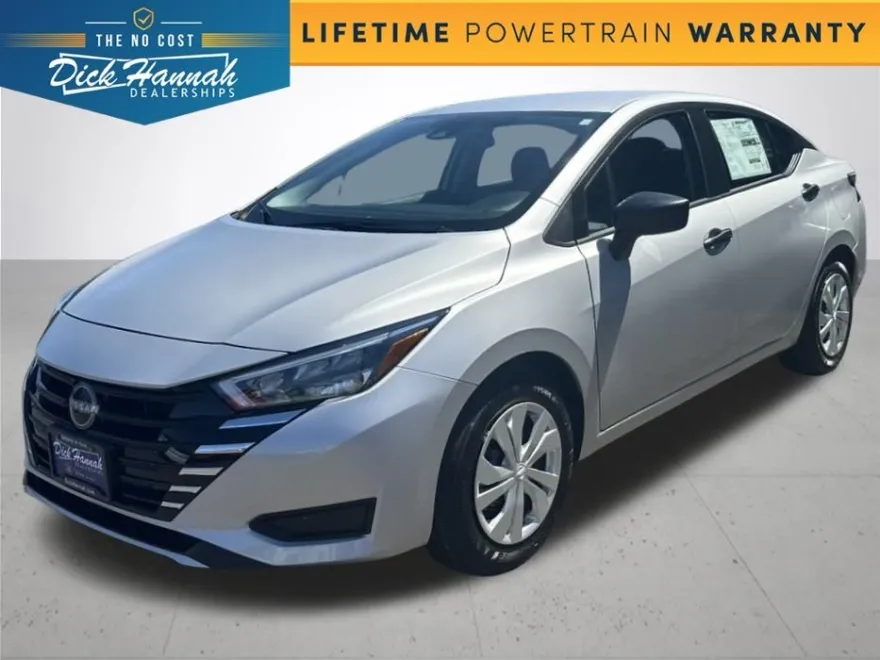 2025 Nissan Versa 1.6 S photo 1