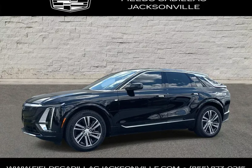 2024 Cadillac Lyriq Luxury photo 1