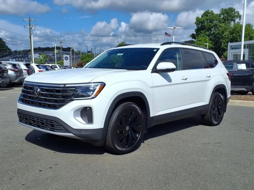 2025 Volkswagen Atlas SE Technology photo 1