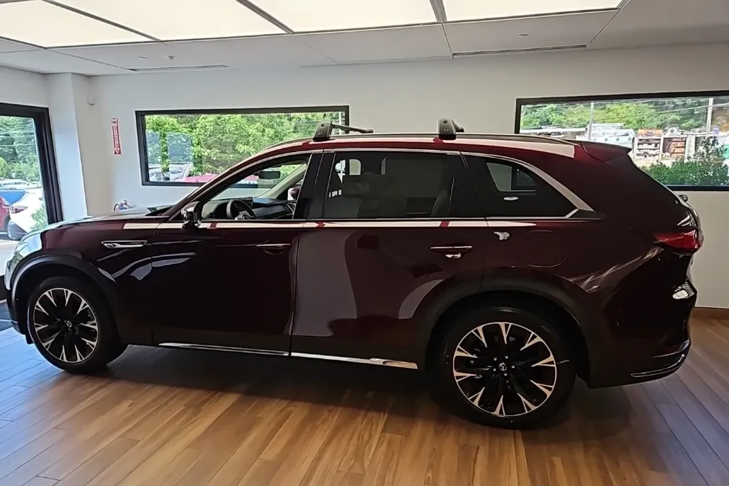 2024 Mazda CX-90 Premium photo 1