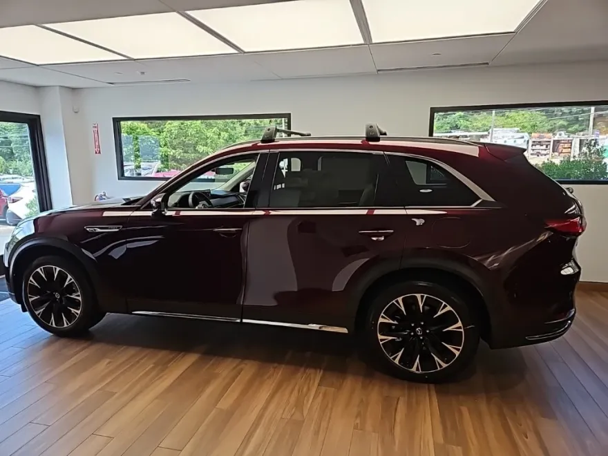 2024 Mazda CX-90 Premium photo 1