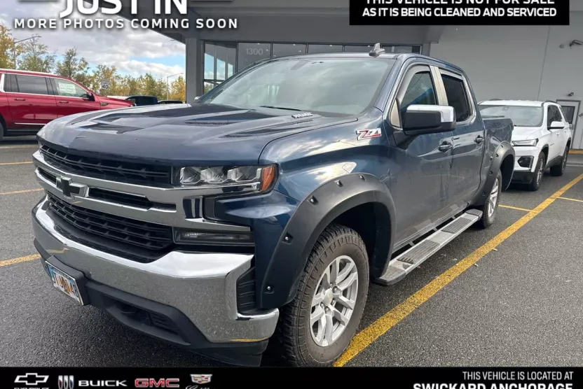 2021 Chevrolet Silverado 1500 LT photo 1