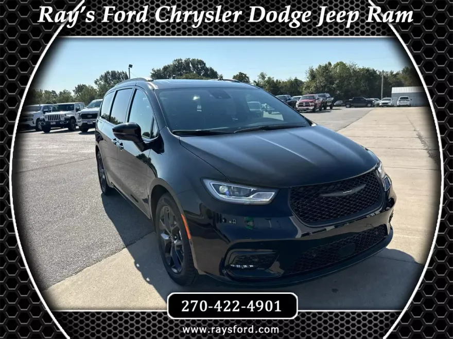 2026 Chrysler Pacifica Limited photo 1