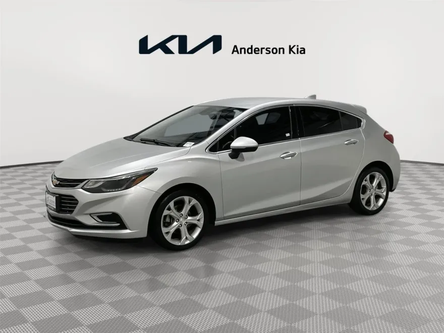 2017 Chevrolet Cruze Premier photo 1