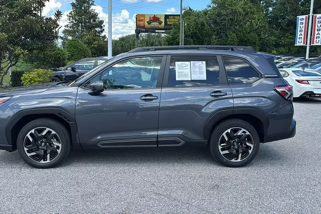 2025 Subaru Forester Limited photo 1