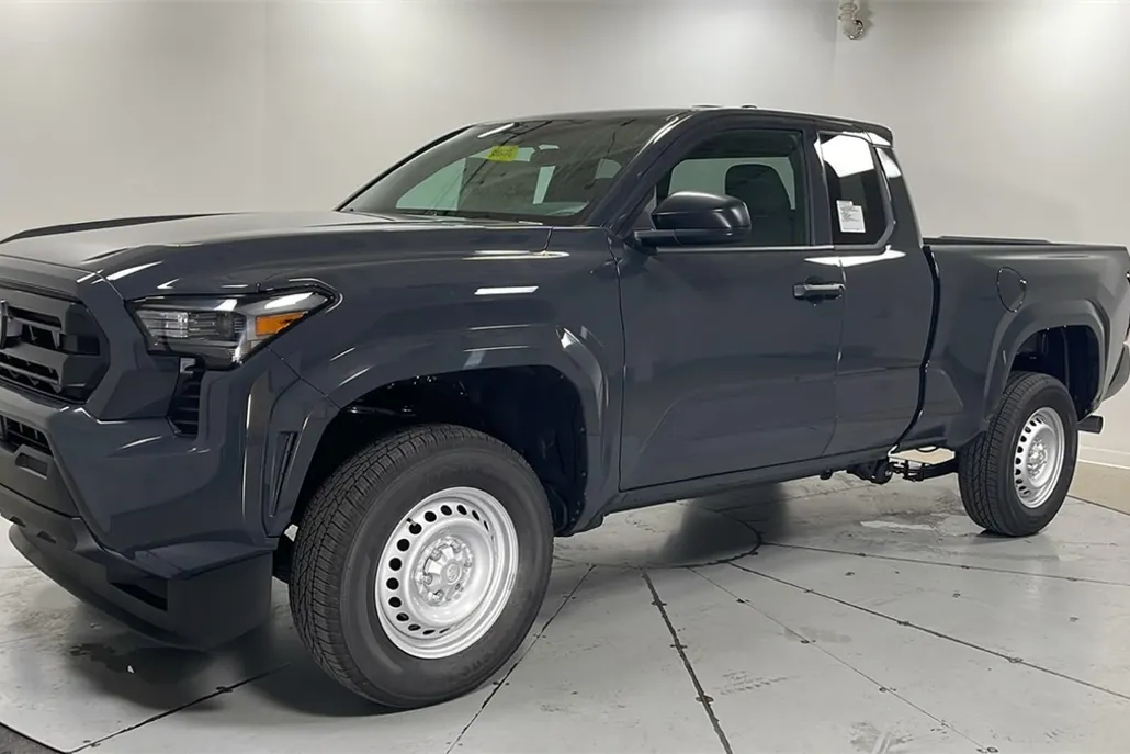 2025 Toyota Tacoma SR XtraCab photo 1