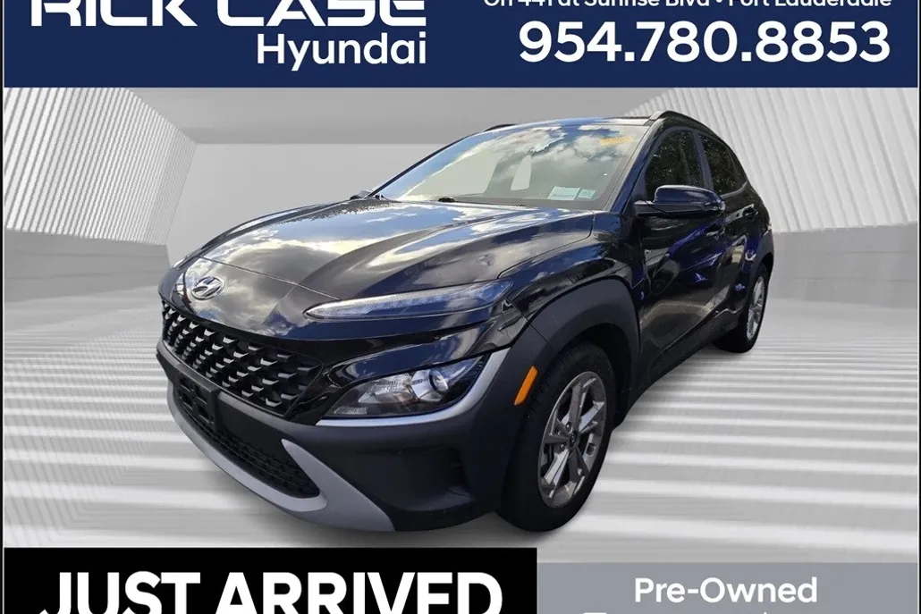 2022 Hyundai Kona SEL photo 1