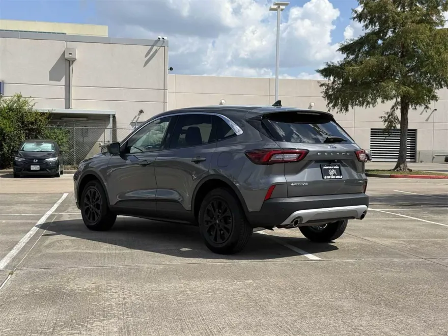 2023 Ford Escape Active photo 1